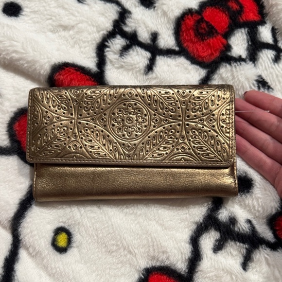 Handbags - Elegant Gold Clutch